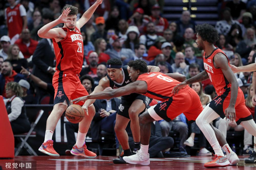 焦点大战辽宁VS山东！杨鸣面临严峻考验，一问题需引起高度重视.